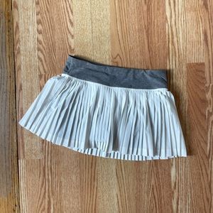 Size 4 LULULEMON active pleated white mini skort